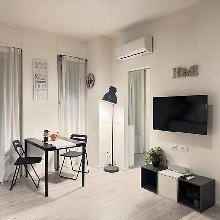 アパート A Casa Di Imma A 5 Min Stazione Centrale, Wi-fi Veloce, Balcone Abitabile